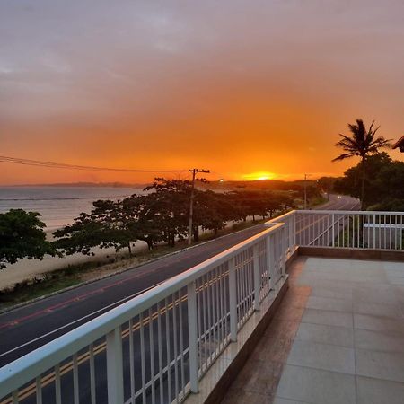 Ipe Amarelo - Frente Ao Mar Na Praia De Meaipe, Guarapari Exterior foto